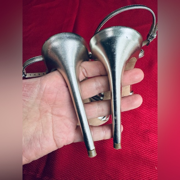 Giambattista Valli T-strap caged peep toe pale golden hint Sandal Eu 37.5 US 7.5 - Picture 9 of 17